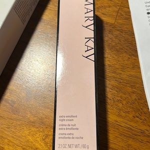 Mary Kay Extra Emollient Night Cream
